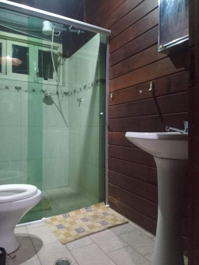 Linda Casa Com Piscina Em *