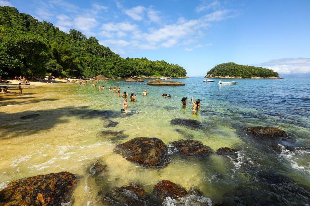 Linda Casa Com Piscina Em